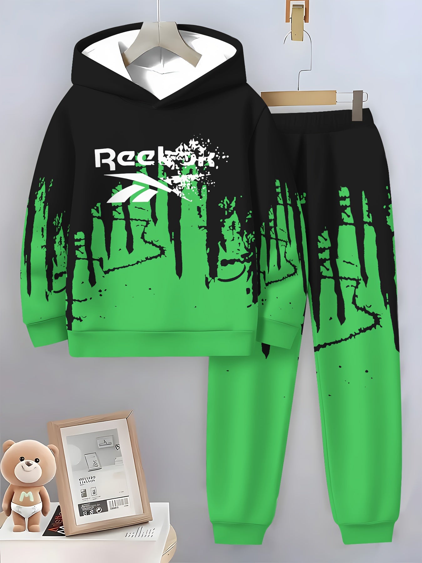 2025 Trendy Boys' Hooded Sweatshirt & Sweatpants Set