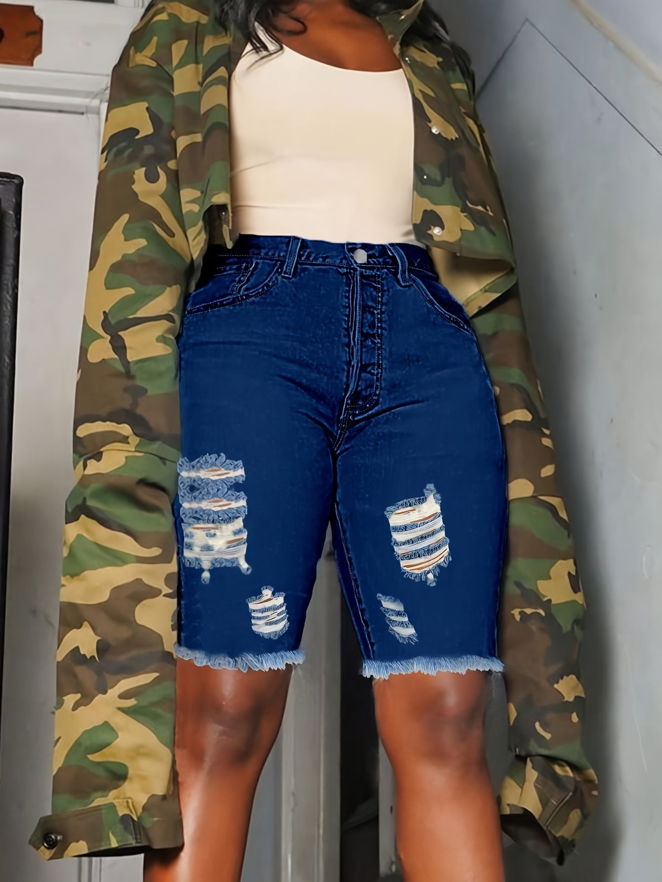 Plus Size Denim Shorts Women's High Waisted Stretchy Ripped Skinny Jeans Shorts with Zipper Button Closure