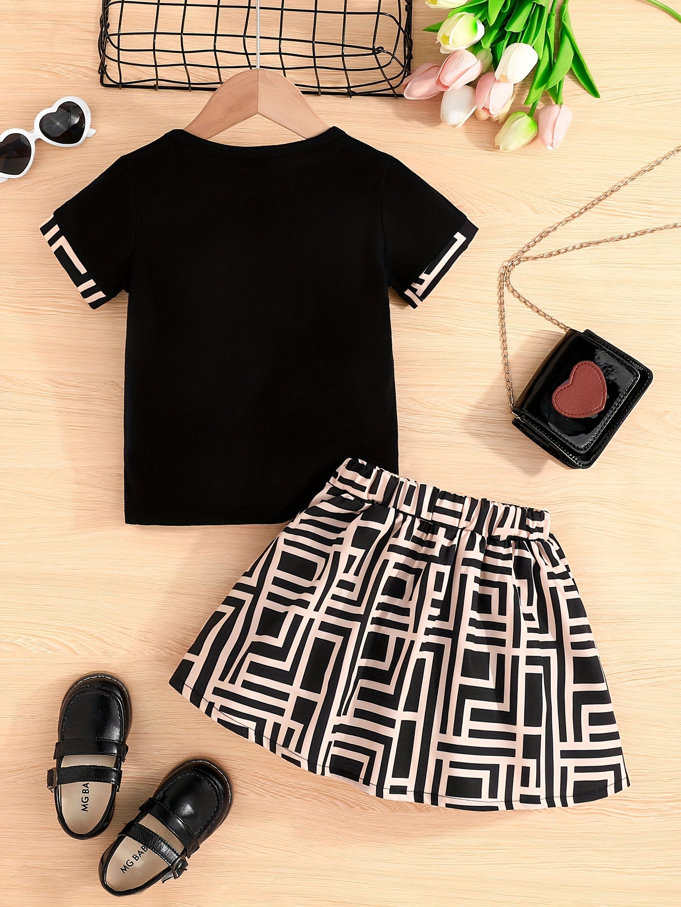 Little Girl 2-Piece Color Block Short Sleeve Solid T-shirt + Geometric Skirt Set Summer Outdoor Outfit Set