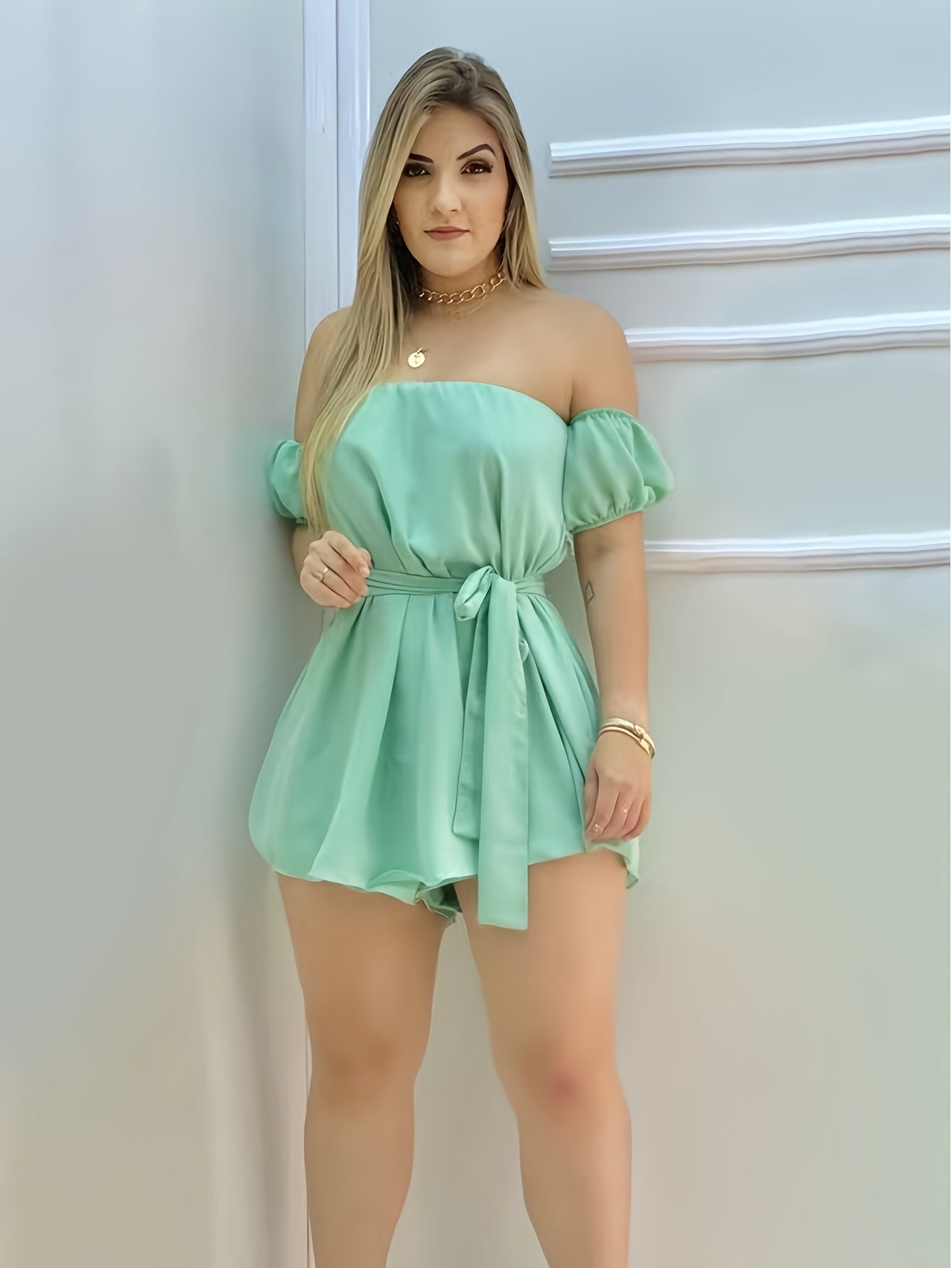 Summer Fresh Puhe Green Off-the-Shoulder Puff Sleeve with Tie Design