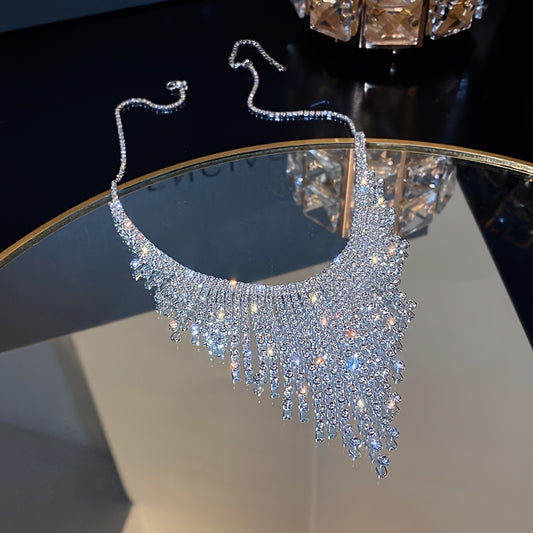 [All-Season Luxurious Rhinestone Necklace] Elegant Sparkling Rhinestone Tassel Necklace - Luxurious Alloy with Crystal Pendant, Perfect for Weddings & Parties, Versatile All-Season Accessory
