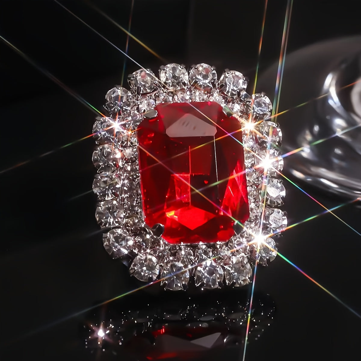 High-End Sparkling Rhinestone Ring for Women, Versatile And Adjustable Open Ring Accessory.